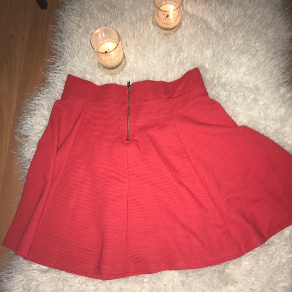 Bright red Express skirt size small pre-loved - Picture 1 of 5